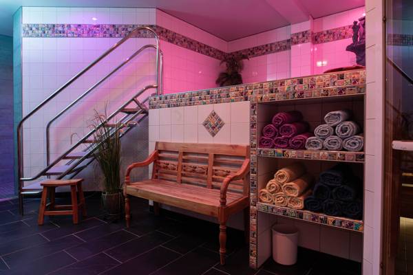 Avarus Berlin - Swingers Club (Berlin, Germany)