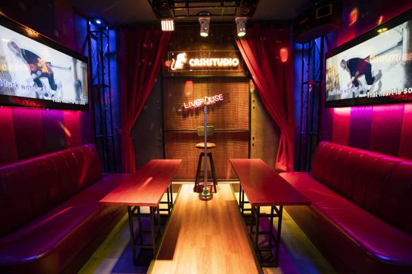 Cash Studio Family Karaoke (Singapore, Singapore)