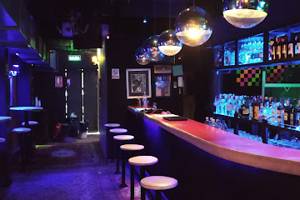 Chains Pub