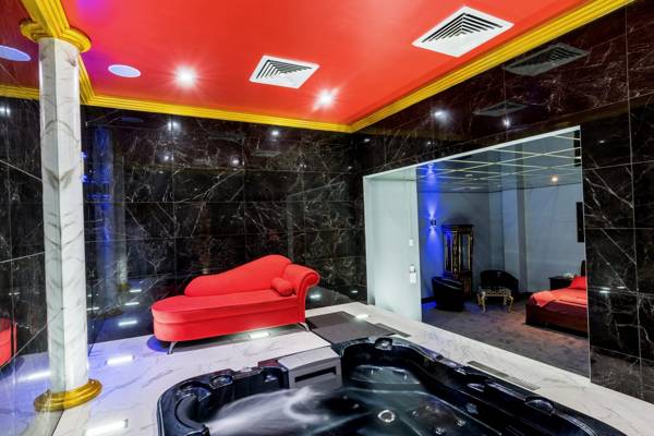 Cleopatra's Gentlemans Club (Sydney, Australia)