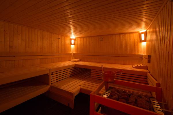 Cruising World (Basel, Switzerland)