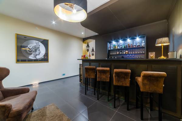 Erotické Masáže Matahari Salon (Prague, Czechia)