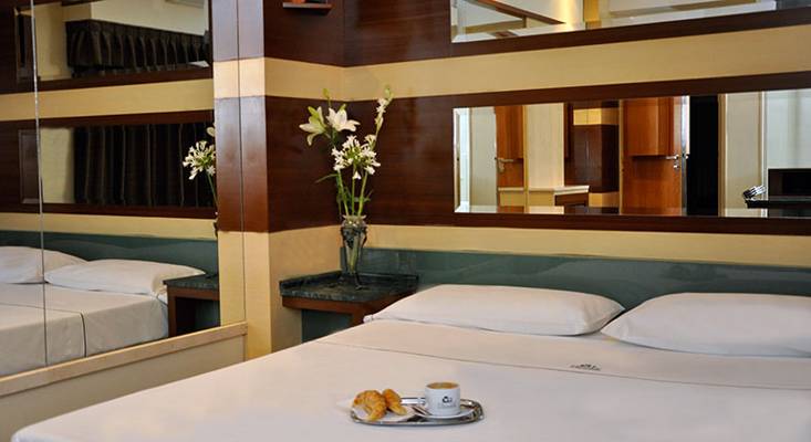 L' Hirondelle (Buenos Aires, Argentina)