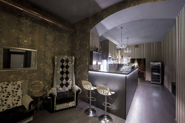 La Madame, Klub Jen Pro Ženy (Prague, Czechia)