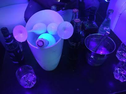 Le "bluetooth" Night Club (Abidjan, Ivory Coast)