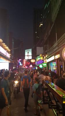 Long Gun (Bangkok, Thailand)