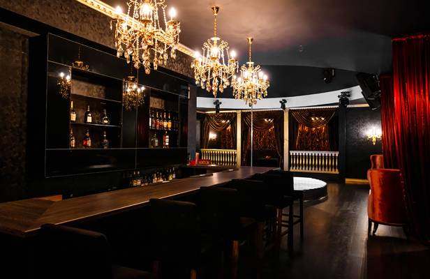 Papillon (Almaty, Kazakhstan)