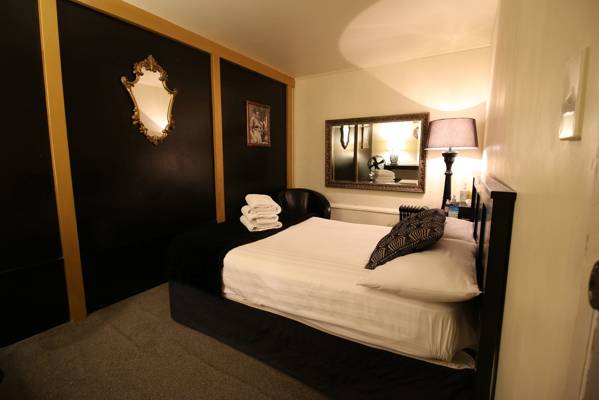 Paris -lower Hutt Escorts (Wellington, New Zealand)