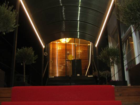 Queens Of The North (Athens, Greece)