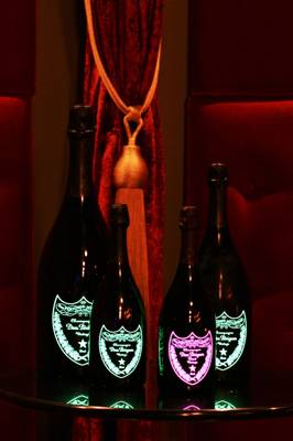 Red Lips Nachtclub, Bar Und Cabaret In Zürich (Zurich, Switzerland)