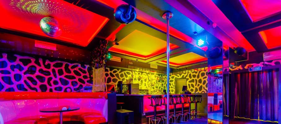 Gigant dildo porno video Rus uy qurilishi porno video