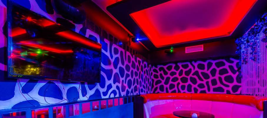 Striptiz-klub Klubnika V Donskom Rayone (Moscow, Russia)