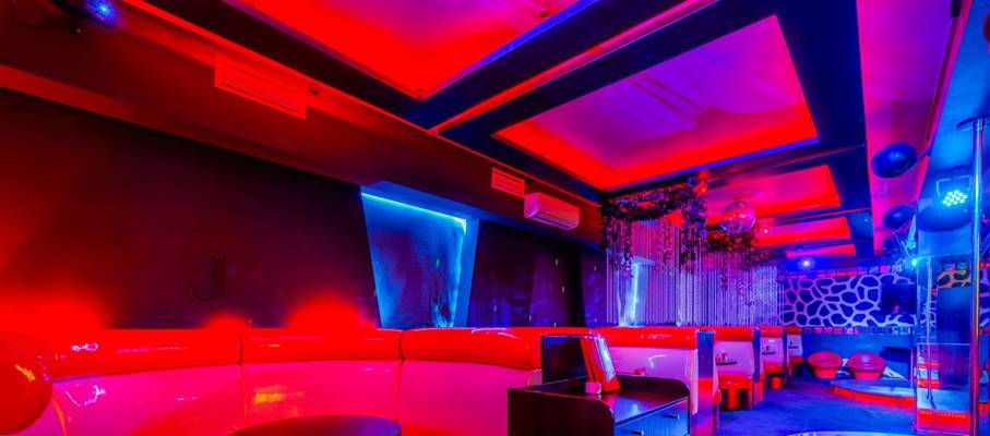 Striptiz-klub Klubnika V Donskom Rayone (Moscow, Russia)