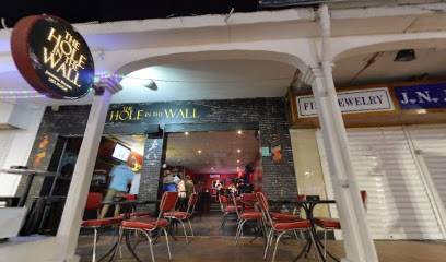 The Hole In The Wall (Philipsburg, Sint Maarten)