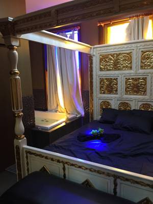 Wives Only (Sydney, Australia)